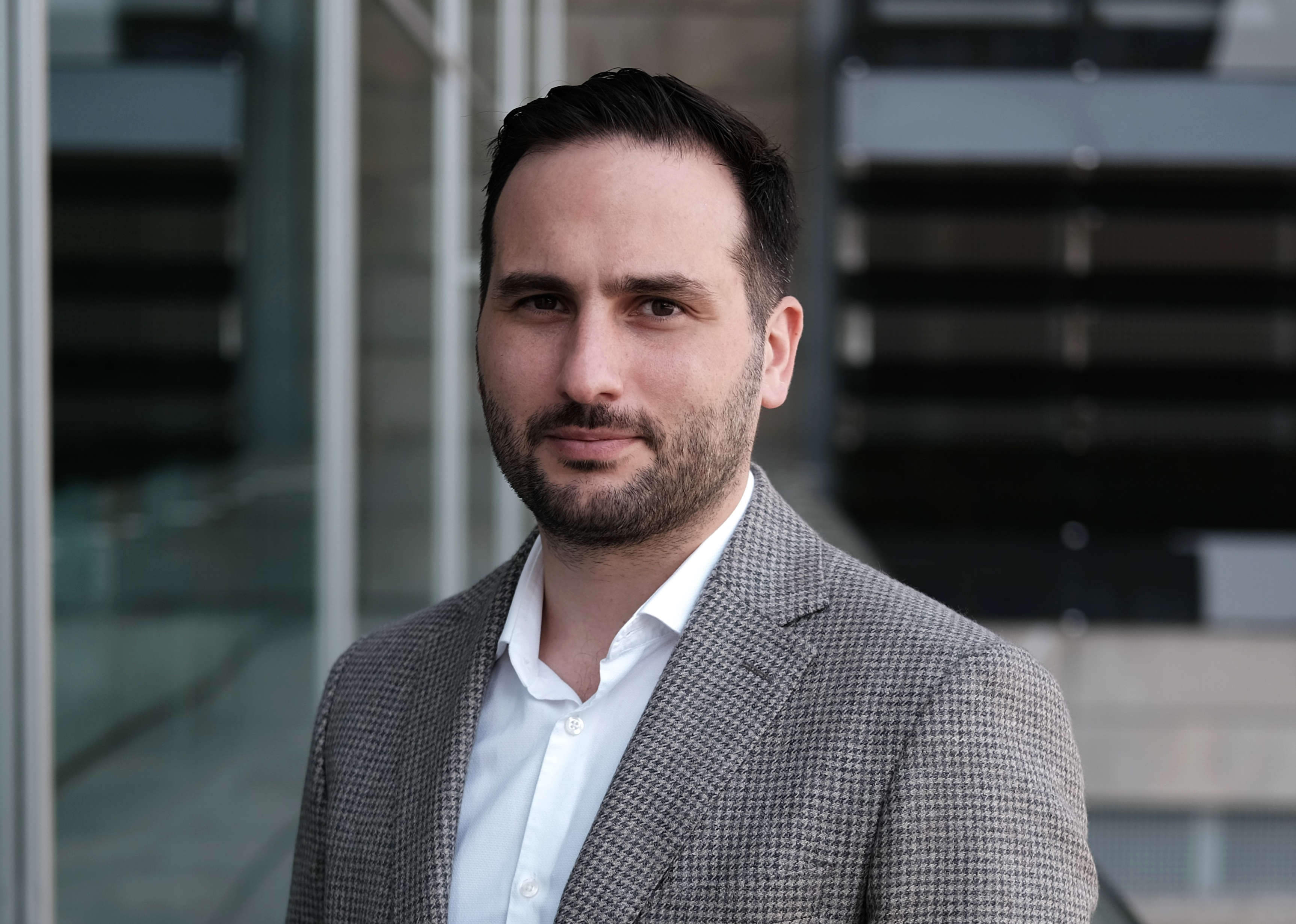 Levan Chkhikvishvili (Manager Division Information Technology)