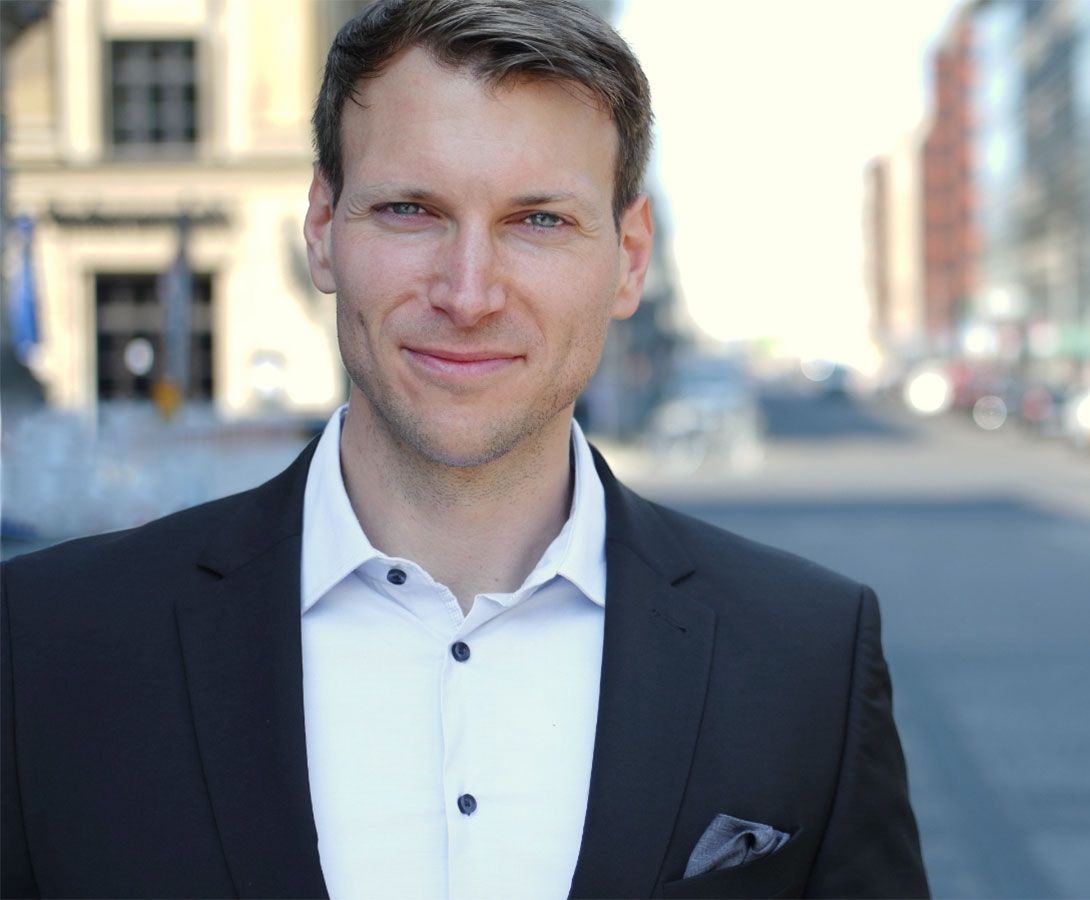 Michael Kleebank - Manager